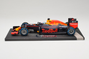Red Bull RB12 Tag Heuer #3 D. Ricciardo Red Bull Racing Brazilian Grand Prix 2016 Minichamps 1:18 117161203 Ρητίνη
