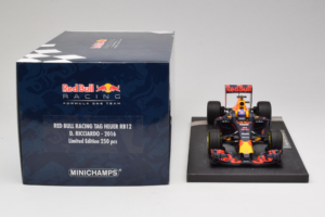 Red Bull RB12 Tag Heuer #3 D. Ricciardo Red Bull Racing Showcar 2016 Minichamps 1:18 117160003 Ρητίνη - εικόνα 6 από 7