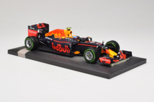 Red Bull RB12 Tag Heuer #33 M. Verstappen Red Bull Racing Showcar 2016 Minichamps 1:18 117161233 Ρητίνη - εικόνα 4 από 7