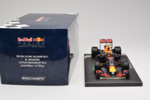 Red Bull RB12 Tag Heuer #33 M. Verstappen Red Bull Racing Showcar 2016 Minichamps 1:18 117161233 Ρητίνη - εικόνα 6 από 7