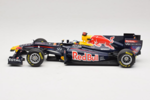 Red Bull RB7 Renault #1 S. Vettel Red Bull Racing Showcar 2011 Minichamps 1:18 110110071-1 Μέταλλο - εικόνα 3 από 7