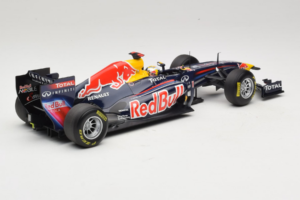 Red Bull RB7 Renault #1 S. Vettel Red Bull Racing World Champion 2011 Minichamps 1:18 110110001 Μέταλλο - εικόνα 2 από 6