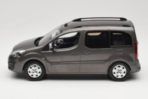 Renault Juvaquatre Break 300 kg Ελεφαντόδοντο Norev 1:18 185260 Μέταλλο - εικόνα 3 από 6