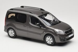 Renault Juvaquatre Break 300 kg Ελεφαντόδοντο Norev 1:18 185260 Μέταλλο - εικόνα 4 από 6