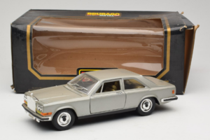 Rolls-Royce Camargue Ασημί Bburago 1:18 3001-M2 Μέταλλο - εικόνα 8 από 8