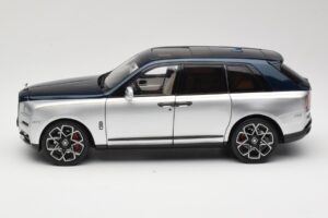 Rolls-Royce Cullinan Μπλε & Ασημί Δίχρωμο OEM 1:18 028-16B Μέταλλο - εικόνα 4 από 8