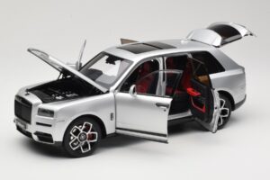 Rolls-Royce Cullinan Ασημί Με Shadow Wheels OEM 1:18 028-16A Μέταλλο - εικόνα 2 από 8