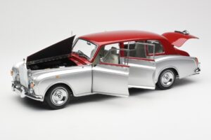 Rolls-Royce Phantom VI Ασημί Κόκκινο Kyosho 1:18 08905SR Μέταλλο - εικόνα 2 από 8