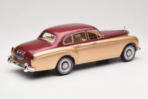 Rolls-Royce Silver Cloud III Flying Spur H.J. Mulliner Κόκκινο & Χρυσό MCG 1:18 MCG18132 Μέταλλο - εικόνα 2 από 6