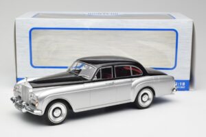Rolls-Royce Silver Cloud III Mulliner Ασημί & Μαύρο MCG 1:18 MCG18128 Μέταλλο - εικόνα 6 από 6