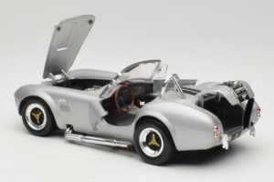 Shelby Cobra 427S/C Ασημί Με Μαύρες Ρίγες Road Signature 1:18 92058 Μέταλλο - εικόνα 5 από 8