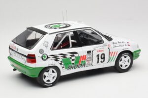Skoda Felicia Kit Car #19 P. Sibera / P. Gross Tour de Corse 1995 IXO 1:18 18RMC149B Μέταλλο - εικόνα 2 από 6