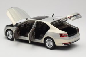 Skoda Superb Mk3 Χρυσό Paudi Model 1:18 ZSS000006GOLD Μέταλλο - εικόνα 5 από 8
