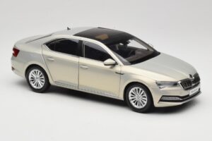Skoda Superb Mk3 Χρυσό Paudi Model 1:18 ZSS000006GOLD Μέταλλο - εικόνα 6 από 8