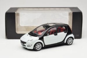 Smart Forfour Λευκό Kyosho 1:18 0019141V001C01Q00 Μέταλλο - εικόνα 8 από 8