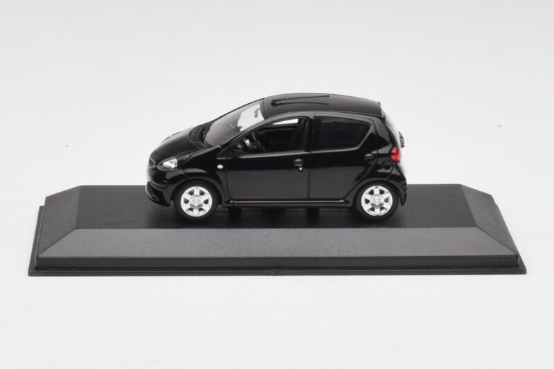 Toyota Aygo AB10 Μαύρο Minichamps 1:43 400166401 Μέταλλο