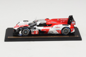 Toyota GR010 Hybrid Hypercar #8 S. Buemi / B. Hartley / R. Hirakawa Toyota Gazoo Racing 24 Hours of Le Mans 2023 Spark 1:43 T - εικόνα 2 από 4