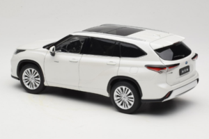 Toyota Highlander XU70 Λευκό OEM 1:18 26071-2011 Μέταλλο - εικόνα 7 από 8