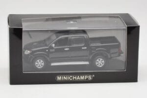 Toyota Hilux Μαύρο Minichamps 1:43 400166662 Μέταλλο - εικόνα 4 από 4