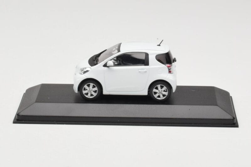 Toyota iQ Λευκό Minichamps 1:43 TOYOTA009 Μέταλλο