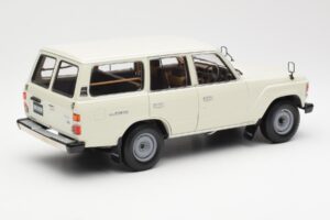 Toyota Land Cruiser J60 Λευκό Kyosho 1:18 08956W Μέταλλο - εικόνα 3 από 8