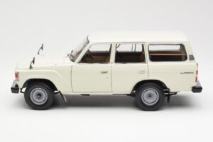 Toyota Land Cruiser J60 Λευκό Kyosho 1:18 08956W Μέταλλο - εικόνα 4 από 8