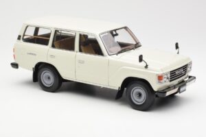 Toyota Land Cruiser J60 Λευκό Kyosho 1:18 08956W Μέταλλο - εικόνα 6 από 8