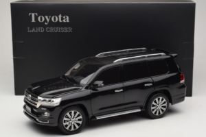 Toyota Land Cruiser LC200 Μαύρο Kengfai 1:18 KF024-13 Μέταλλο - εικόνα 8 από 8