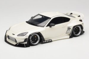 Toyota Pandem GR86 ZN8 Crystal White GT Spirit 1:18 GT498 Ρητίνη