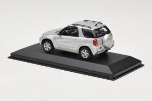 Toyota RAV4 XA20 Ασημί Ανοιχτόχρωμο Εσωτερικό Minichamps 1:43 31434205 Μέταλλο - εικόνα 3 από 4