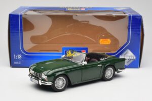 Triumph TR4 British Racing Green Revell 1:18 08827-T1 Μέταλλο - εικόνα 8 από 8
