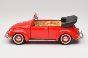 Volkswagen Beetle Καμπριολέ Κόκκινο Maisto 1:18 56010 Μέταλλο - εικόνα 4 από 8