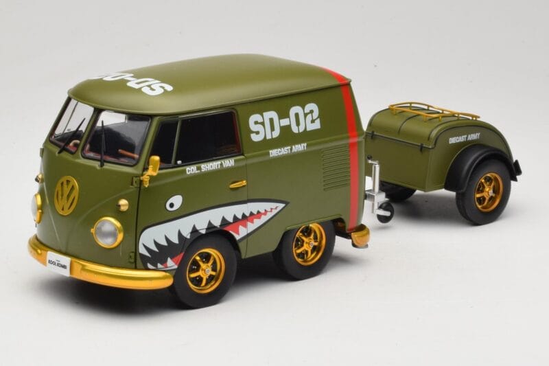 Volkswagen Kool Kombi Army Fighter Green Solido 1:18 S1810901 Μέταλλο