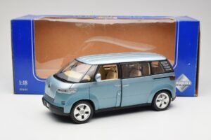 Volkswagen Microbus Concept Ανοιχτό Πράσινο Revell 1:18 08444 Μέταλλο - εικόνα 8 από 8