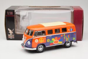 Volkswagen Microbus T1 Flower Power Road Signature 1:18 92329 Μέταλλο - εικόνα 8 από 8