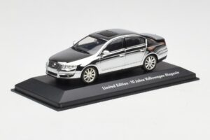 Volkswagen Passat B6 Chrome Silver 10 Years Volkswagen Magazine Minichamps 1:43 PASSAT004 Μέταλλο - εικόνα 2 από 4