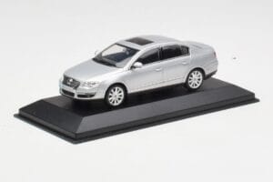 Volkswagen Passat B6 Ασημί Minichamps 1:43 PASSAT003 Μέταλλο - εικόνα 2 από 4