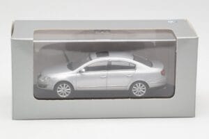 Volkswagen Passat B6 Ασημί Minichamps 1:43 PASSAT003 Μέταλλο - εικόνα 4 από 4