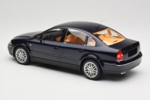 Volkswagen Passat W8 B5.5 Indigo Blue DNA 1:18 DNA000029 Μέταλλο - εικόνα 5 από 6