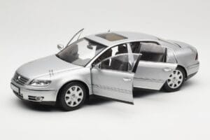 Volkswagen Phaeton D1 Silver Metallic AUTOart 1:18 79742 Μέταλλο - εικόνα 2 από 8