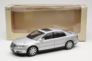 Volkswagen Phaeton D1 Silver Metallic AUTOart 1:18 79742 Μέταλλο - εικόνα 8 από 8