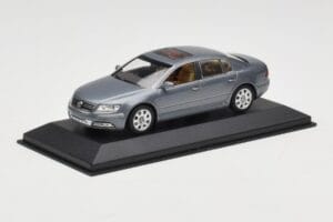 Volkswagen Phaeton Light Blue Metallic Minichamps 1:43 VW002 Μέταλλο - εικόνα 2 από 4