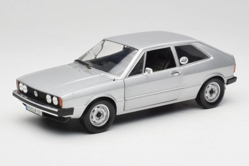 Volkswagen Scirocco GT Mk1 Silver Metallic Revell 1:18 08833 Μέταλλο