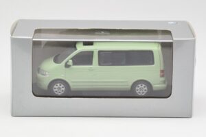 Volkswagen T5 Multivan California Λαχανί Dealer Minichamps 1:43 400052201-D1 Μέταλλο - εικόνα 4 από 4