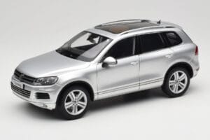 Volkswagen Touareg 7L Silver Metallic Kyosho 1:18 8821CS Μέταλλο