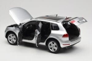 Volkswagen Touareg 7L Silver Metallic Kyosho 1:18 8821CS Μέταλλο - εικόνα 5 από 8