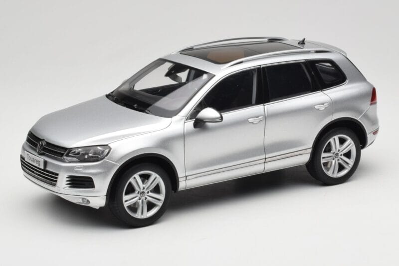 Volkswagen Touareg 7L Silver Metallic Kyosho 1:18 8821CS Μέταλλο