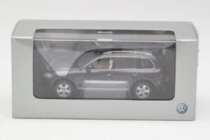 Volkswagen Touareg Γκρι Minichamps 1:43 TOUAREG001 Μέταλλο - εικόνα 4 από 4