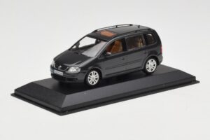 Volkswagen Touran 1T Σκούρο Πράσινο Minichamps 1:43 400052101 Μέταλλο - εικόνα 2 από 4
