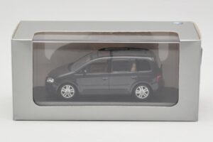 Volkswagen Touran 1T Σκούρο Πράσινο Minichamps 1:43 400052101 Μέταλλο - εικόνα 4 από 4